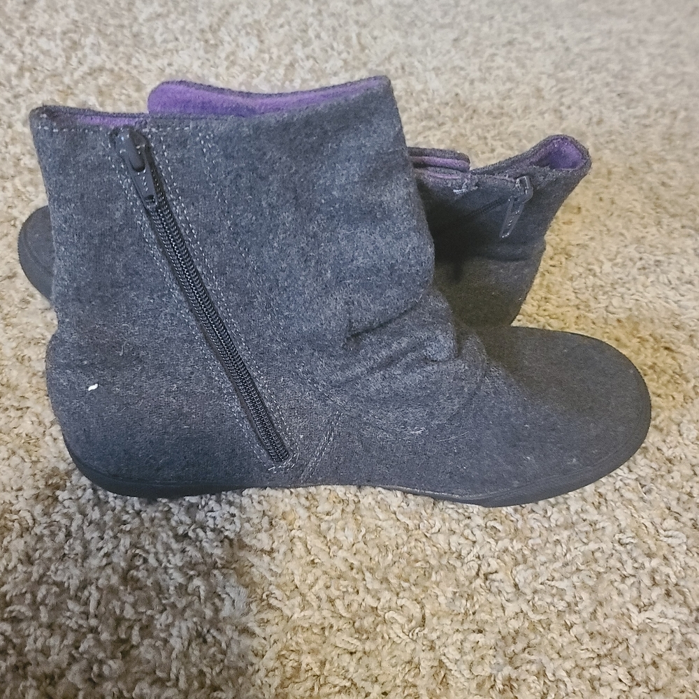 Boots - Picture 2 of 2